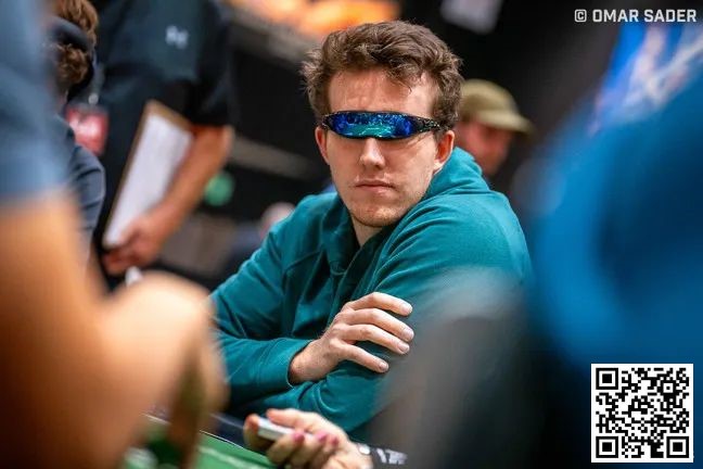 【牌手扑克】2023WSOP | 王阳力压Fedor Holz领跑5万美元豪客赛，主赛事49人闯入Day 7