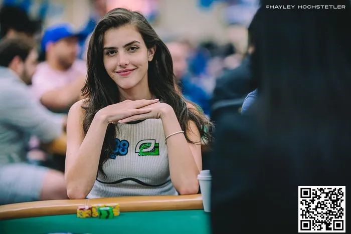 【牌手扑克】话题 | Alexandra Botez希望WSOP主赛事直播免费，你同意吗？