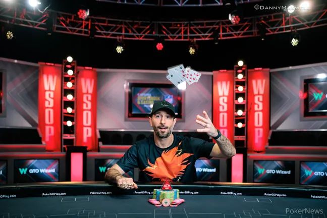 【牌手扑克】2023 WSOP | 美国牌手Brian Rast在赛事43击败99名参赛者  摘得第六条WSOP金手链